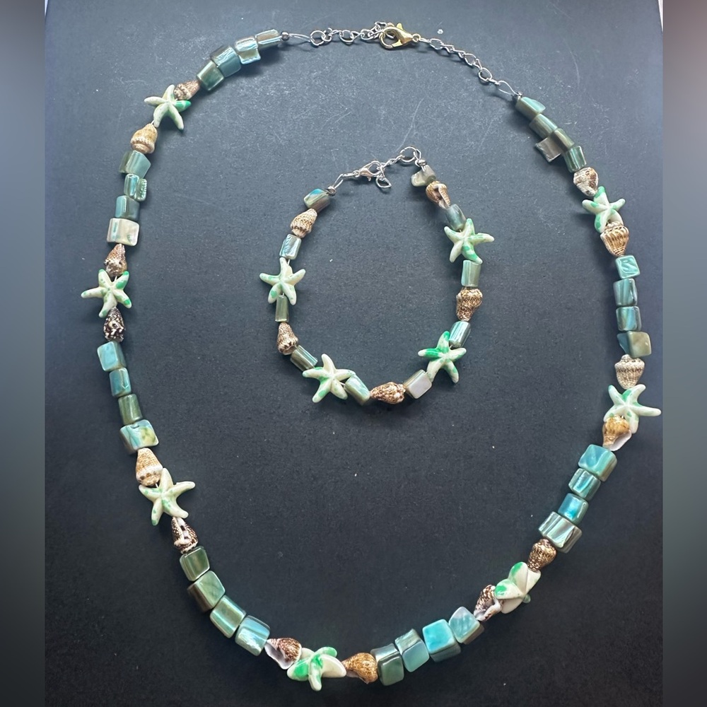 Hand Crafted Green and Gold Starfish Necklace Set